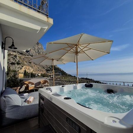Holliday Home Alida With Jacuzzi พอดโกรา ภายนอก รูปภาพ